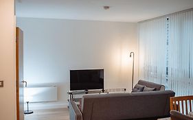 Central & Spacious, Sleeps 8, Perfect For Groups