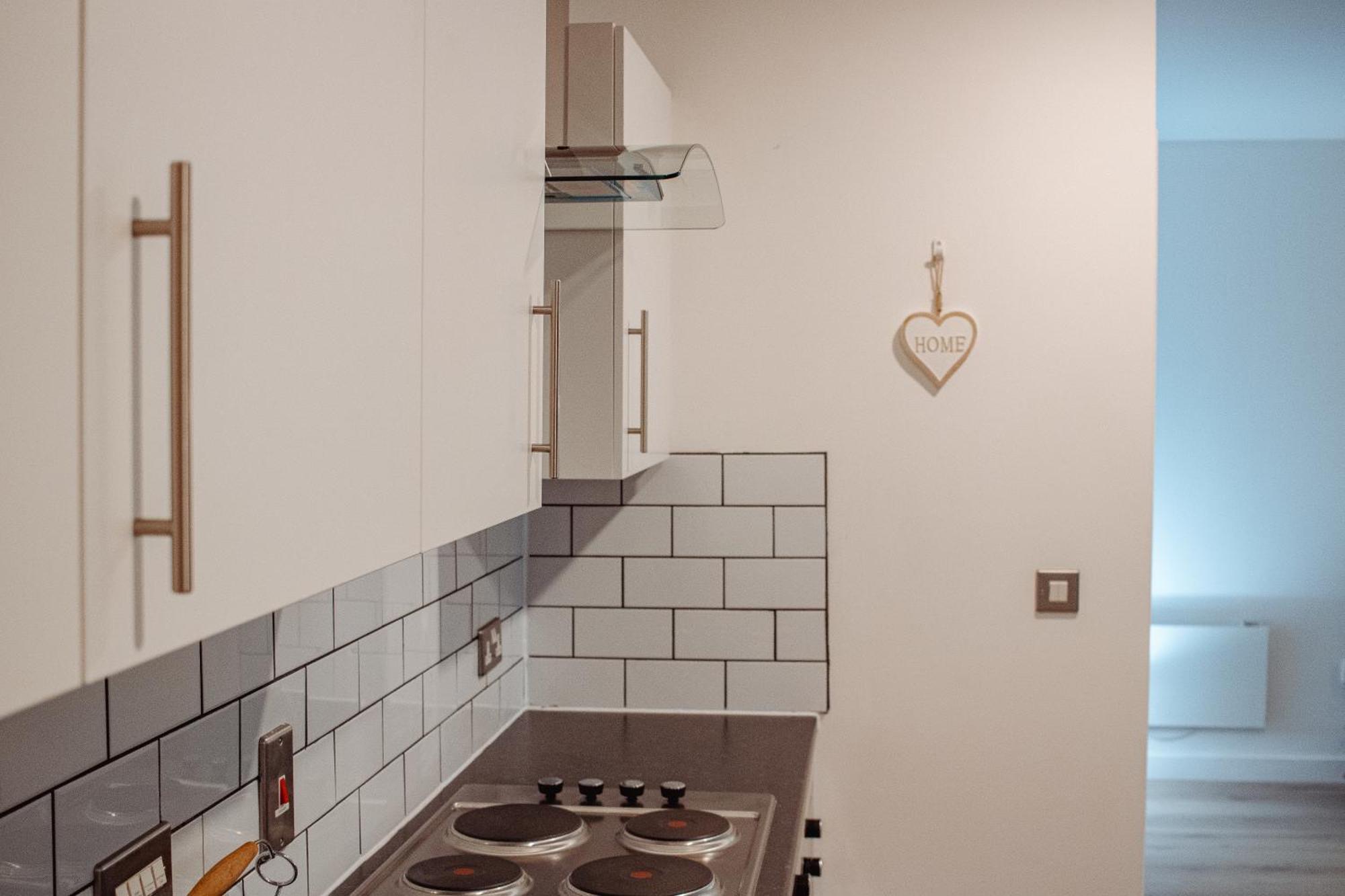 Central & Spacious, Sleeps 8, Perfect For Groups Leeds  Exterior photo